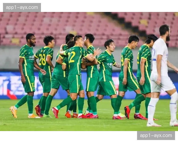 云南玉昆进攻火力强势但稳定性不足 两胜两负暂列第三位 云南玉昆进攻火力强势但稳定性不足 两胜两负暂列第三位